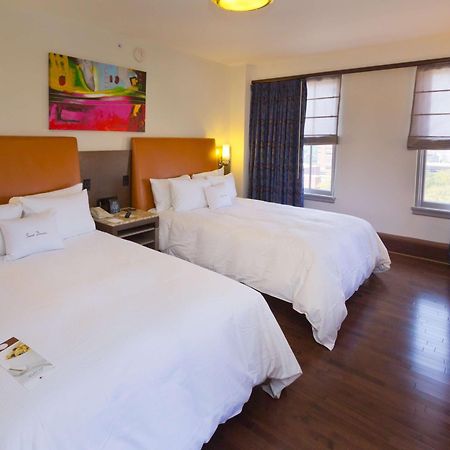 The Tudor Arms Hotel Cleveland - A Doubletree By Hilton מראה חיצוני תמונה