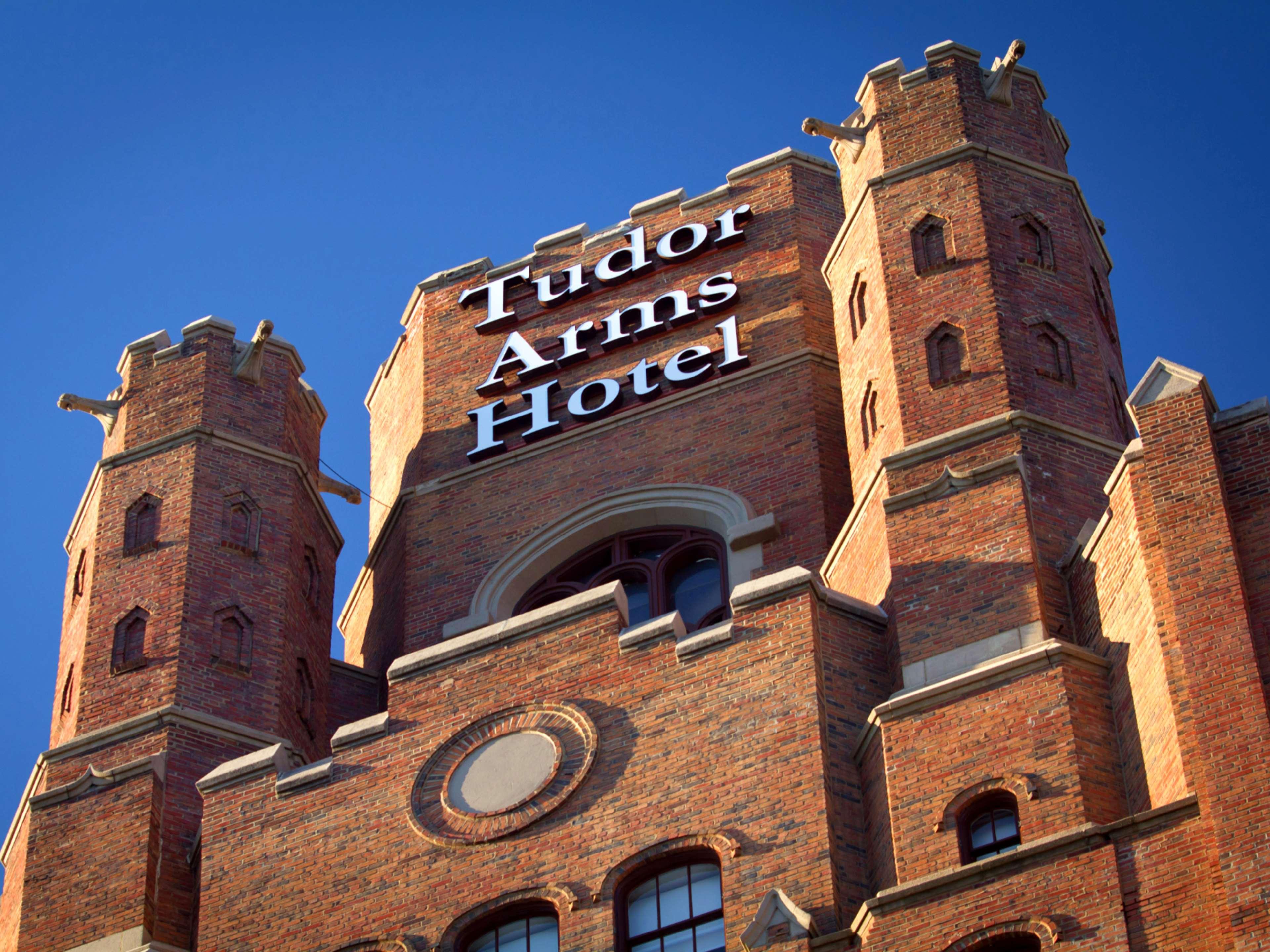 The Tudor Arms Hotel Cleveland - A Doubletree By Hilton מראה חיצוני תמונה
