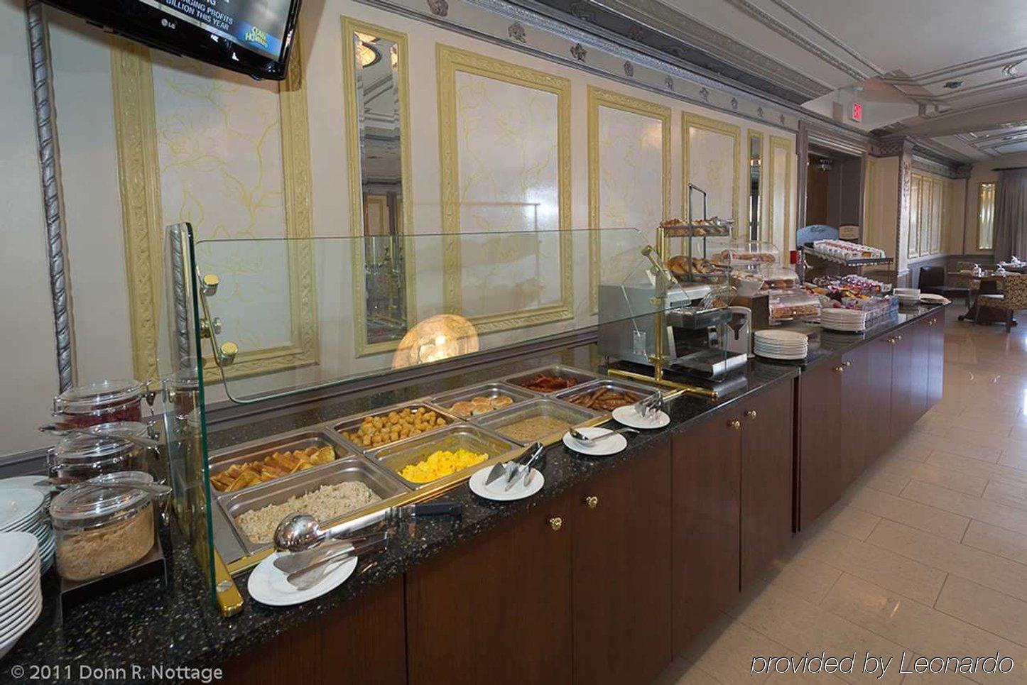 The Tudor Arms Hotel Cleveland - A Doubletree By Hilton מסעדה תמונה