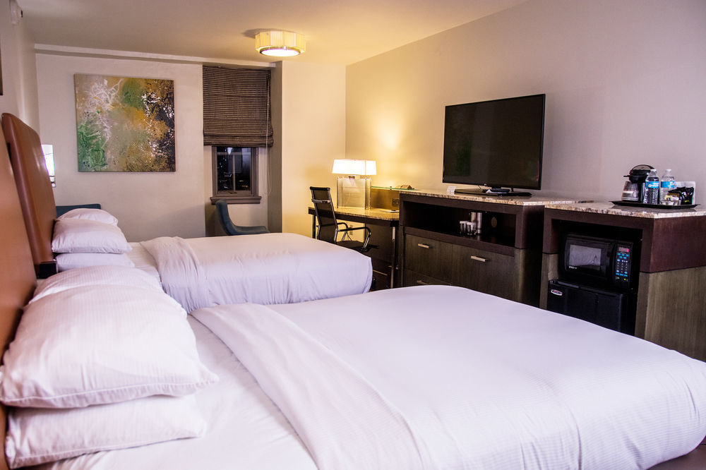 The Tudor Arms Hotel Cleveland - A Doubletree By Hilton מראה חיצוני תמונה
