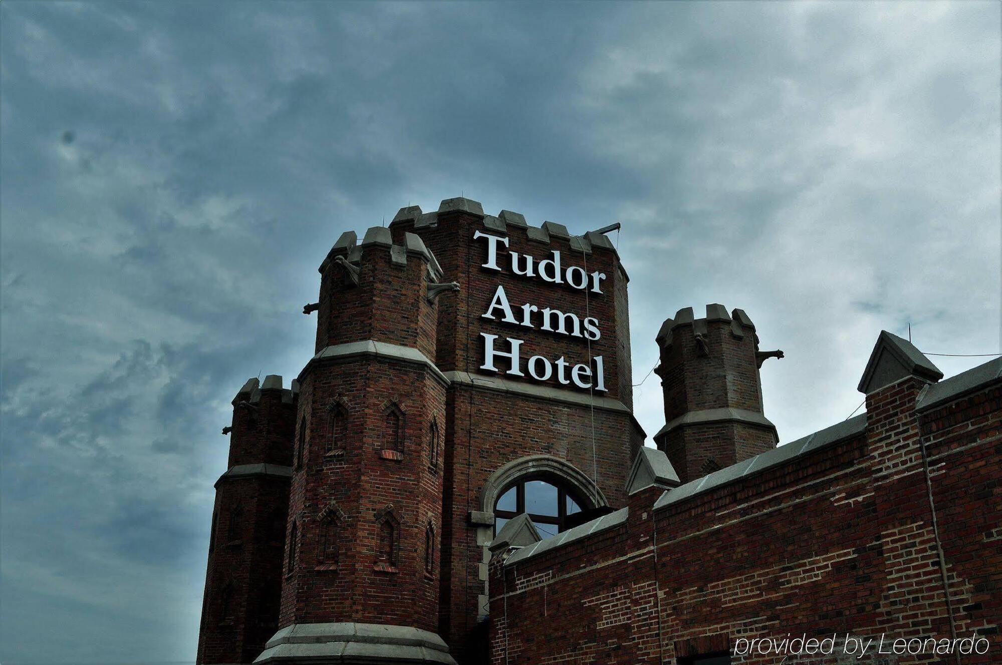 The Tudor Arms Hotel Cleveland - A Doubletree By Hilton מראה חיצוני תמונה